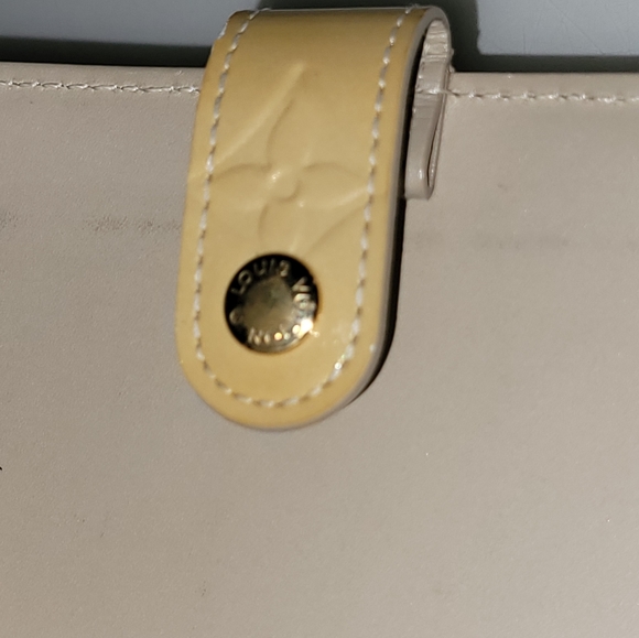 3 Louis Vuitton Agenda PM in Very Good Condition FREE POSHMARK AUTHENTICATION! - Picture 8 of 11